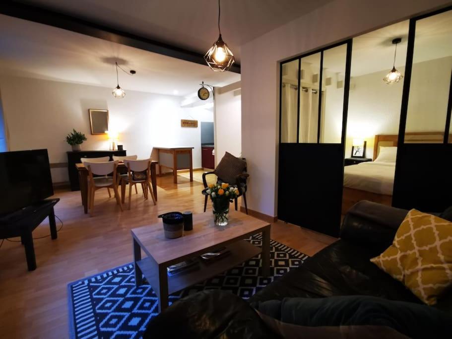 Nid Douillet A Quelques Pas De La Gare. Apartamento Carcassonne Exterior foto